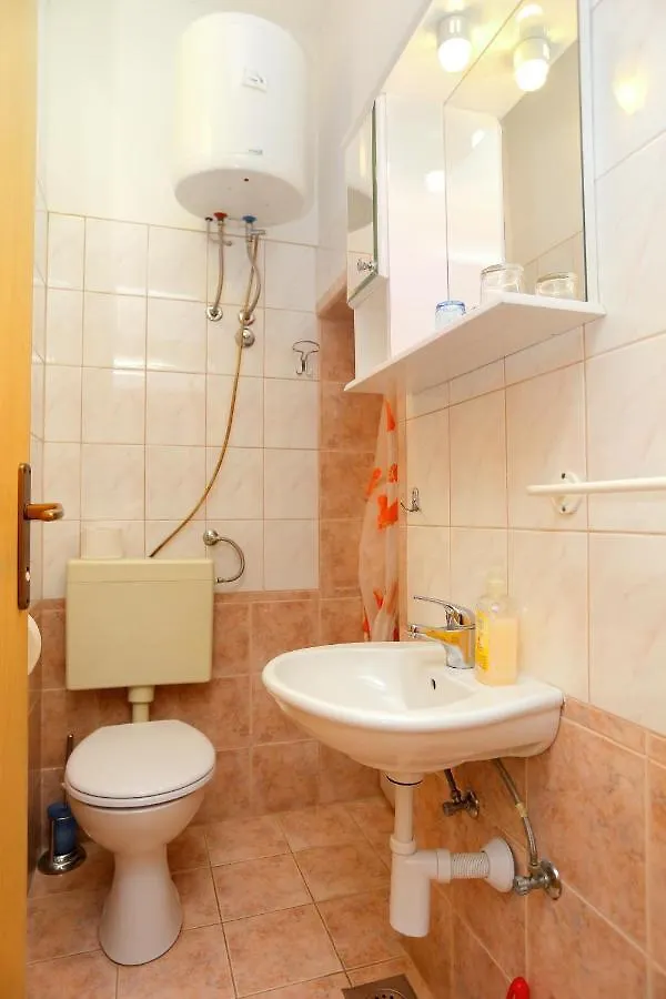 Family Friendly Seaside Apartments Kastel Stari, Kastela - 18114