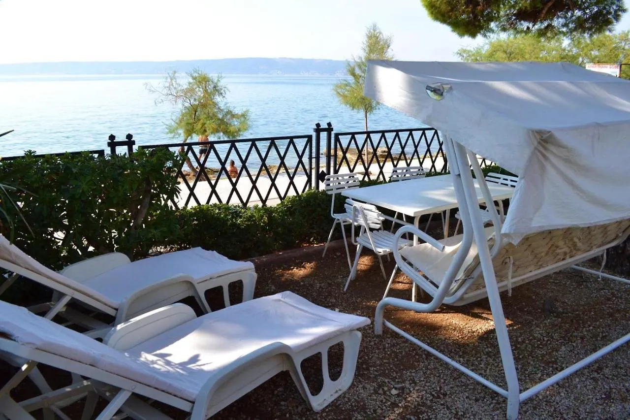 Family Friendly Seaside Apartments Kastel Stari, Kastela - 18114