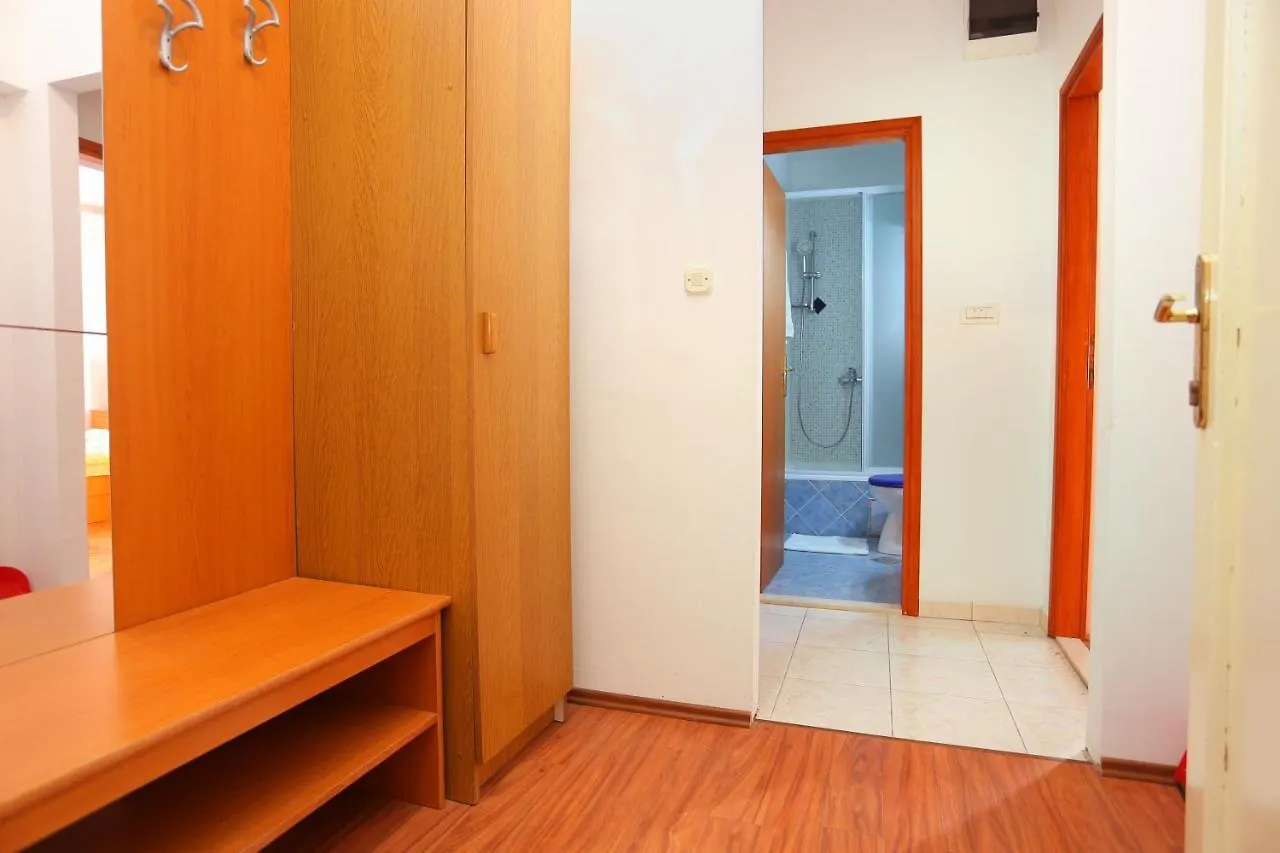 Family Friendly Seaside Apartments Kastel Stari, Kastela - 18114