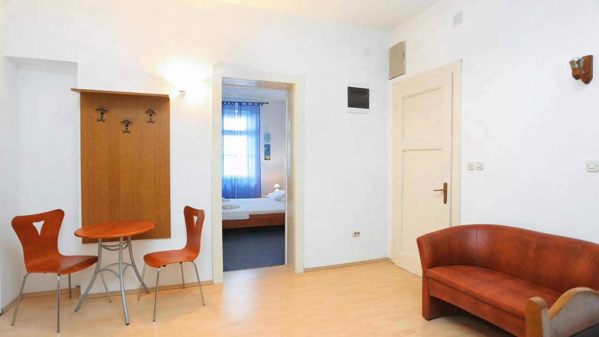 Family Friendly Seaside Apartments Kastel Stari, Kastela - 18114