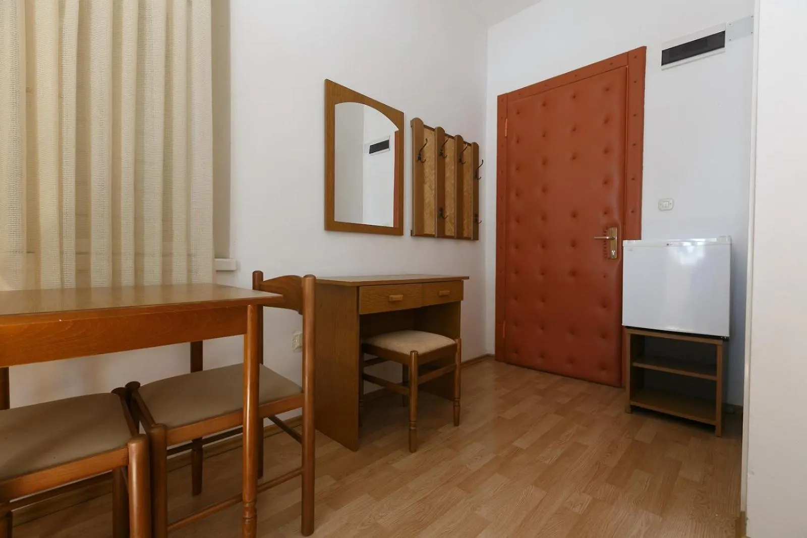 Family Friendly Seaside Apartments Kastel Stari, Kastela - 18114