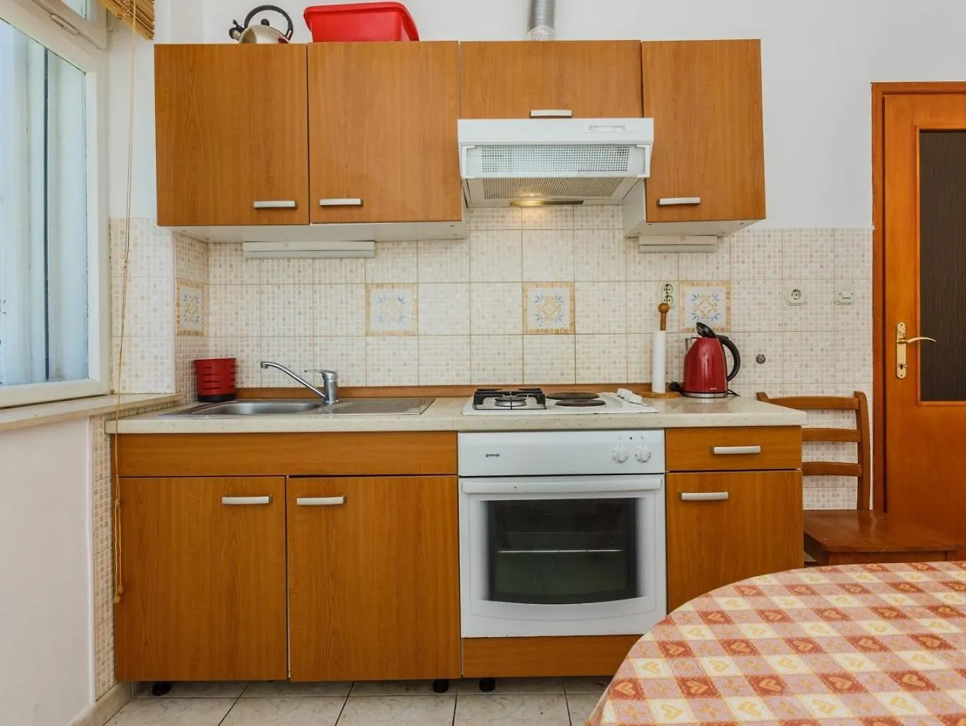 Family Friendly Seaside Apartments Kastel Stari, Kastela - 18114